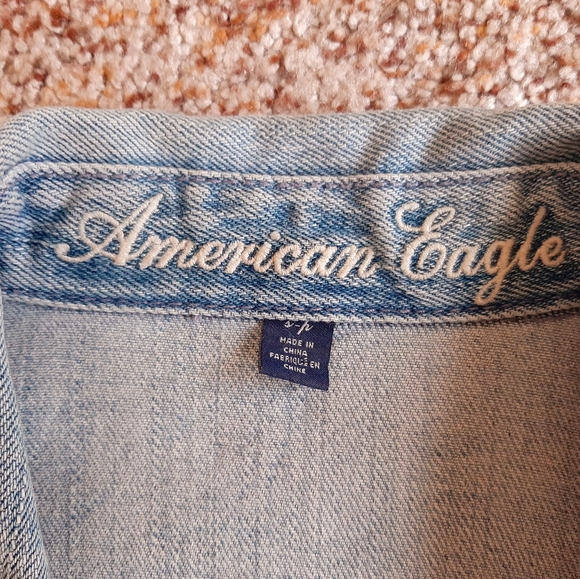 Women's American Eagle Embroidered Jean Jacket Size Small - Picture 3 of 4